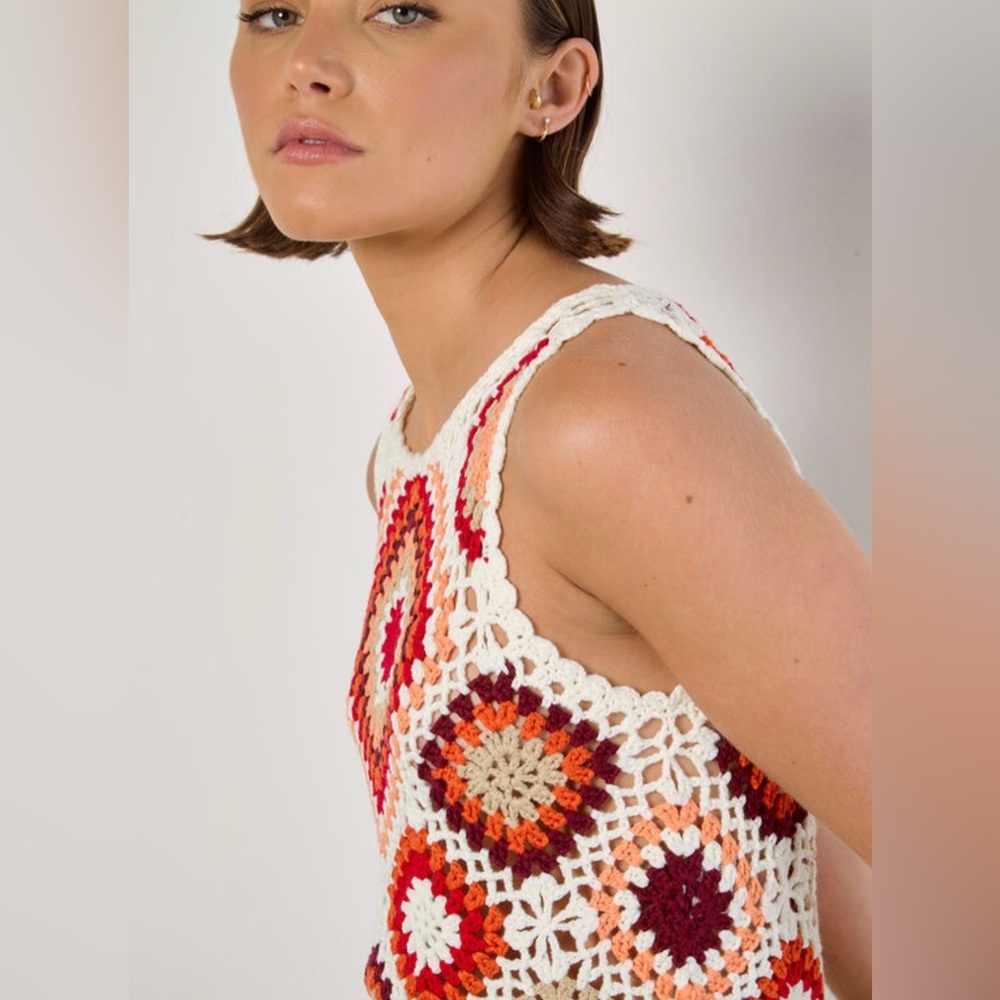 APRICOT 🍑 - Crochet Tank Top in Cream with Red & Orange Motif